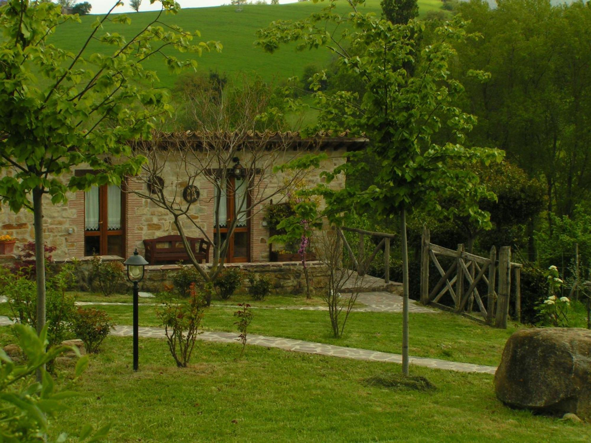 B&B Caselunghe Camerino Exterior photo