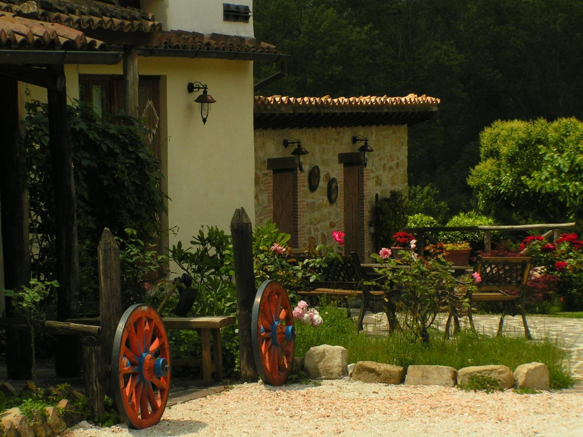 B&B Caselunghe Camerino Exterior photo