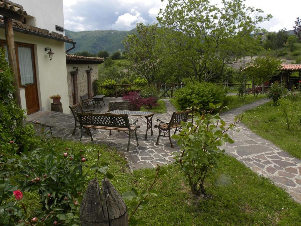 B&B Caselunghe Camerino Exterior photo