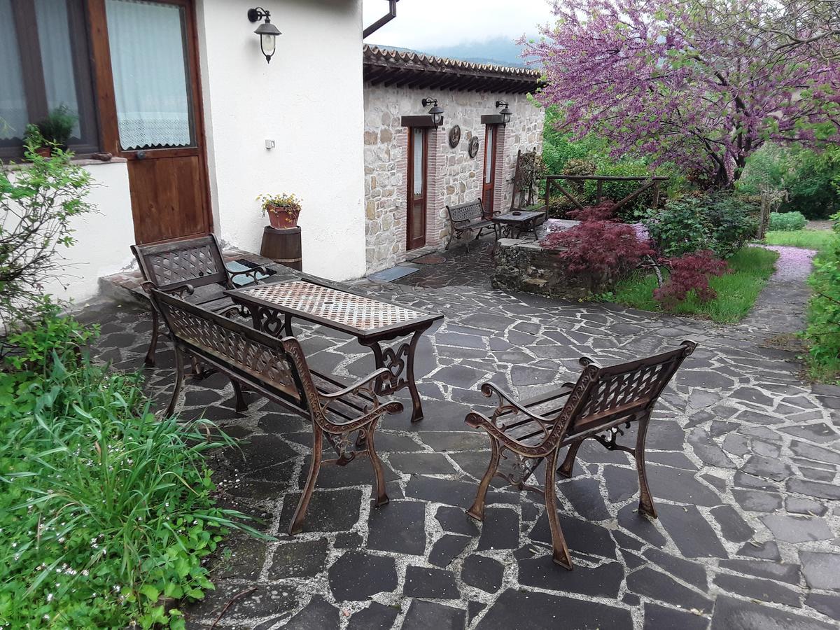B&B Caselunghe Camerino Exterior photo